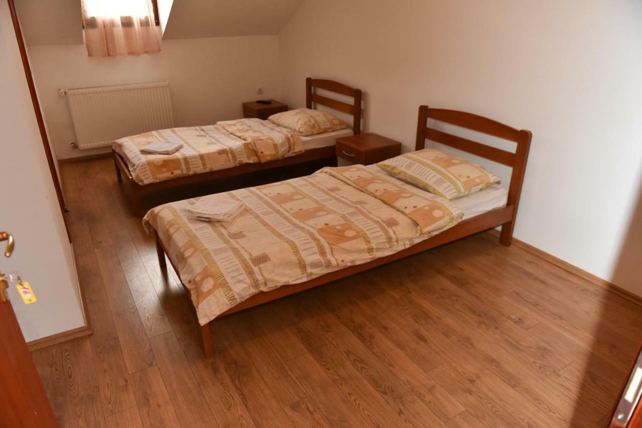 Perušić Bistro Kristina Bed & Breakfast エクステリア 写真
